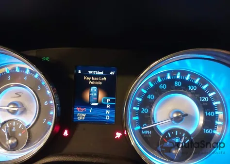 2012 Chrysler 300 S V8 z USA, uszkodzony, nr VIN 2C3CCAJT2CH183473